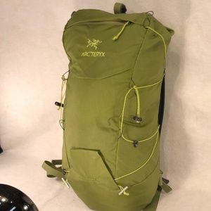 Arc’teryx CIERZO 28 Backpack